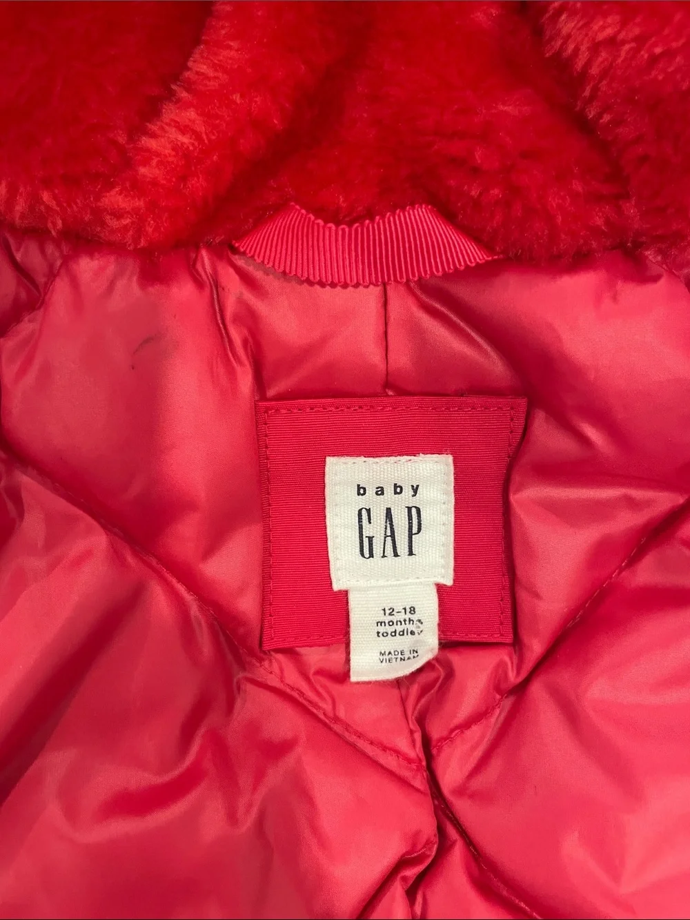 Gap 12-18 month toddler Hot Pink Hooded Winter Coat with Faux Fur Trim LIKE NEW